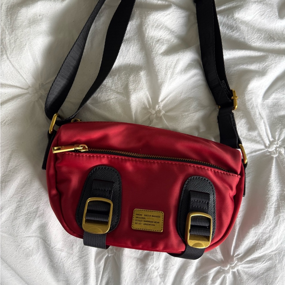 Prüne Crossbody bag